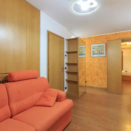 I-host Porta Romana - Sabotino Apartment *