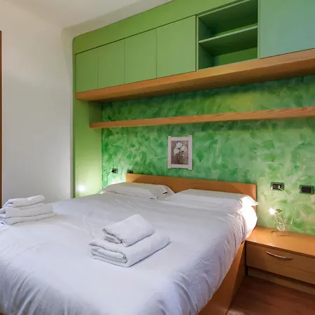 I-host Porta Romana - Sabotino Apartment *